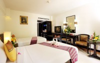   Thara Patong Beach Resort & Spa 4*  13