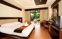   Thara Patong Beach Resort & Spa 4*  9