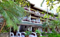   First Bungalow Beach Resort 3*  1