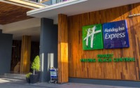   Holiday Inn Express Phuket Patong Beach Central 3*  23