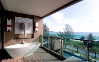   Maikhao Palm Beach Resort 3*  6