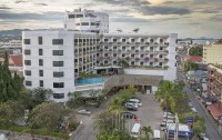   City Beach Resort Hua Hin 3*  1