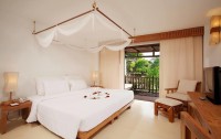 Aana Resort & Spa 4*  3