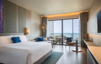   Renaissance Pattaya Resort & Spa  5*  58