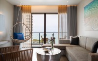   Renaissance Pattaya Resort & Spa  5*  42