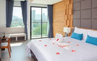   The Marina Phuket Hotel  3*  11