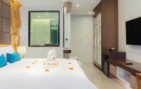   The Marina Phuket Hotel  3*  10