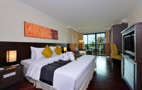   Panwa Boutique Beachfront 4*  11