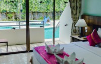   Karon Whale Resort 3*  15