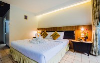   Karon Whale Resort 3*  13