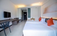   Hotel J Residence 4*  12