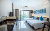   Hotel J Residence 4*  8