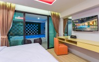   One Loft Hotel 3*  20