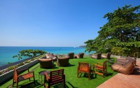   Surin Beach Resort 4*  31