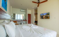   Surin Beach Resort 4*  9