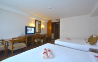   Patong Palace  3*  11