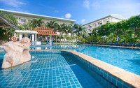   The Chalong Beach Hotel 4*  63