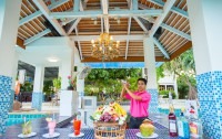   The Chalong Beach Hotel 4*  7