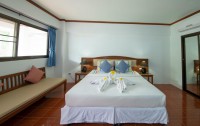   Bay Beach Resort  3*  15