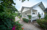   Bay Beach Resort  3*  35