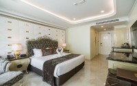   Lk Emerald Beach 4*  12