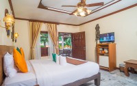   Samui Sense Beach Resort 4*  38