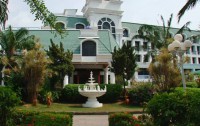   Camelot Hotel 3*  10