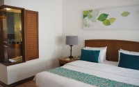   Woodlands Hotel & Resort 3*  7