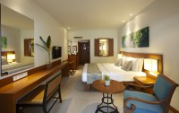   Woodlands Hotel & Resort 3*  6