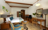 Woodlands Hotel & Resort 3*  2