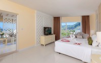   Andaman Embrace Patong 4*  15