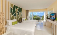 Andaman Embrace Patong 4*  5