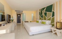 Andaman Embrace Patong 4*  4