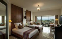   Hilton Phuket Arcadia Resort & Spa 5*  7