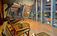   Baiyoke Sky Hotel 4*  24