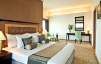   Baiyoke Sky Hotel 4*  9