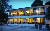   Patong Lodge Hotel 3*  23