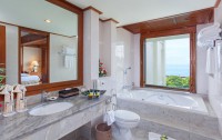   The Diamond Cliff Resort & Spa Phuket 5*  10