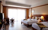   The Fair House Beach Resort & Hotel 3*  10