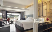 The Boathouse Phuket 5*  2