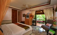   Koh Chang Cliff Beach Resort 3*+  12