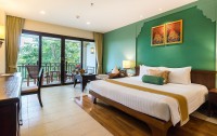   Ravindra Beach Resort & Spa 4*  66