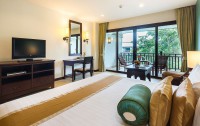   Ravindra Beach Resort & Spa 4*  65