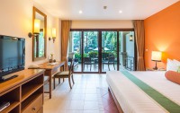   Ravindra Beach Resort & Spa 4*  59