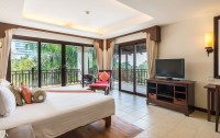   Ravindra Beach Resort & Spa 4*  49