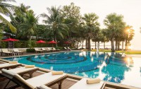   Ravindra Beach Resort & Spa 4*  10