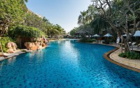   Ravindra Beach Resort & Spa 4*  6