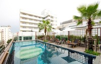   Sunshine Hotel & Residences 3*  18