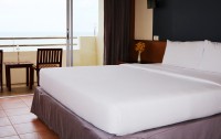   Sunshine Hotel & Residences 3*  9