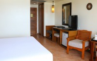   Sunshine Hotel & Residences 3*  8